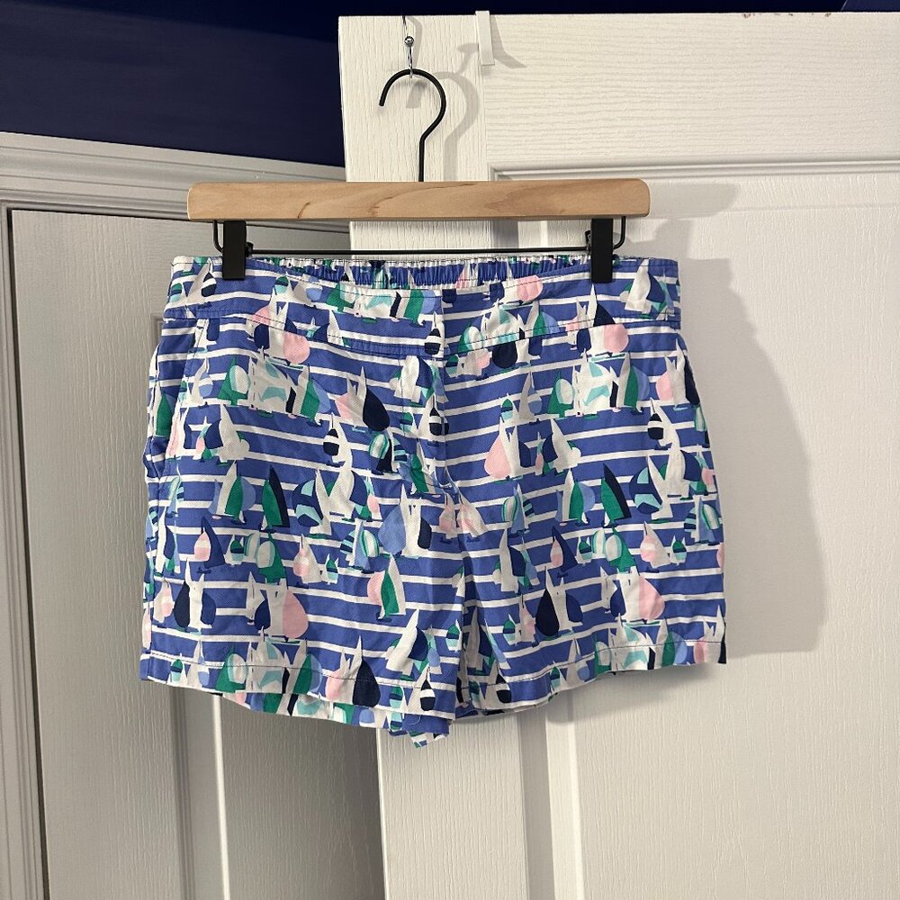 EUC - Vineyard Vines Shorts - Size 8